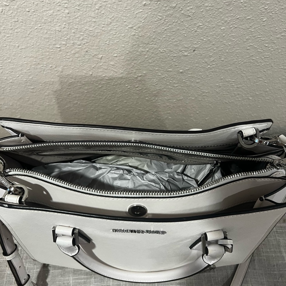 Purse - Picture 3 of 3